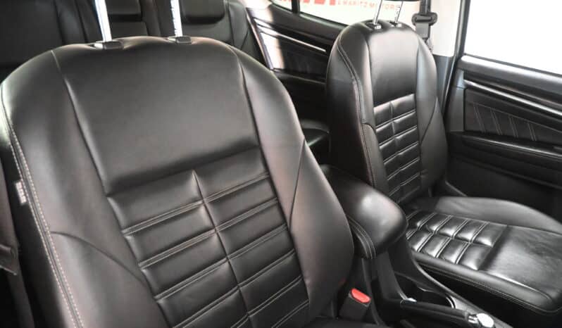 ISUZU MU-X 3.0D 4X4 A/T full