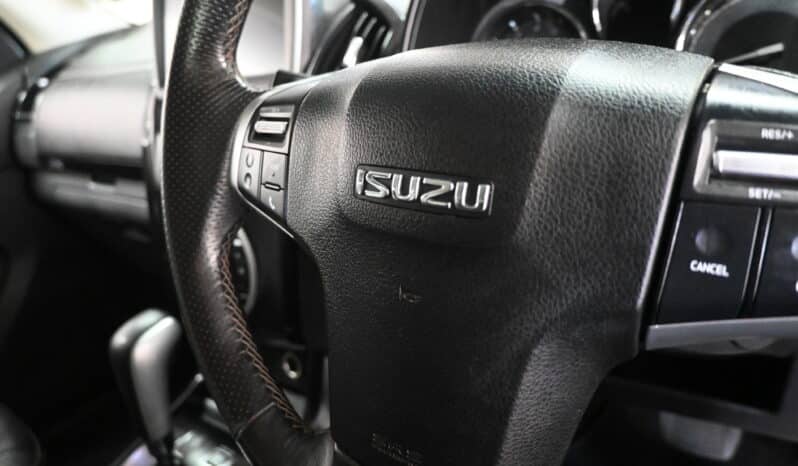 ISUZU MU-X 3.0D 4X4 A/T full