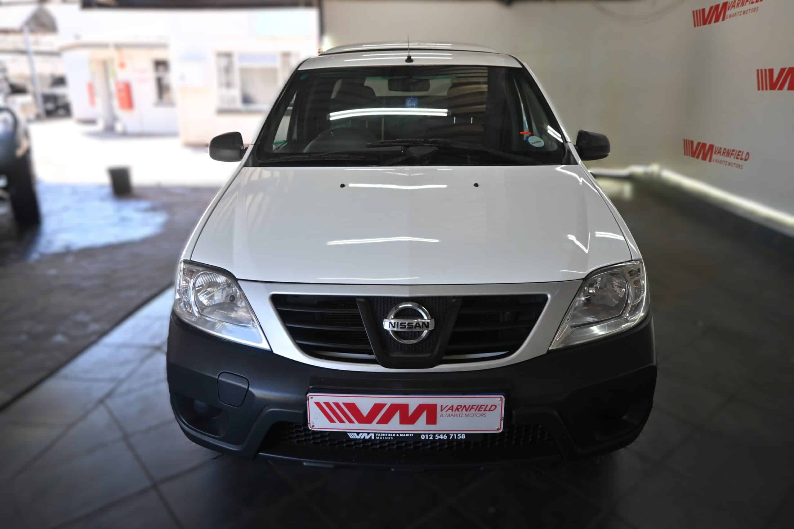 NISSAN NP200 1.6 SAFETYPACK A/C S/C