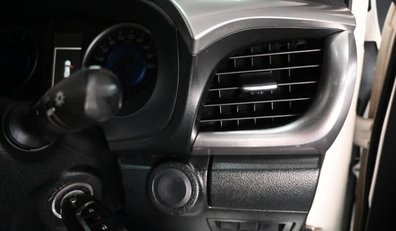 TOYOTA HILUX 2.8GD-6 RB RAIDER 4X4 A/T E/C full