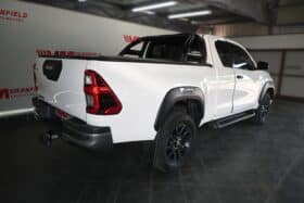TOYOTA HILUX 2.8GD-6 LEGEND E/C A/T