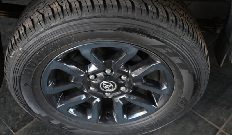 TOYOTA HILUX 2.8GD-6 LEGEND E/C A/T full