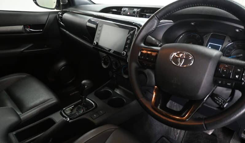 TOYOTA HILUX 2.8GD-6 LEGEND E/C A/T full