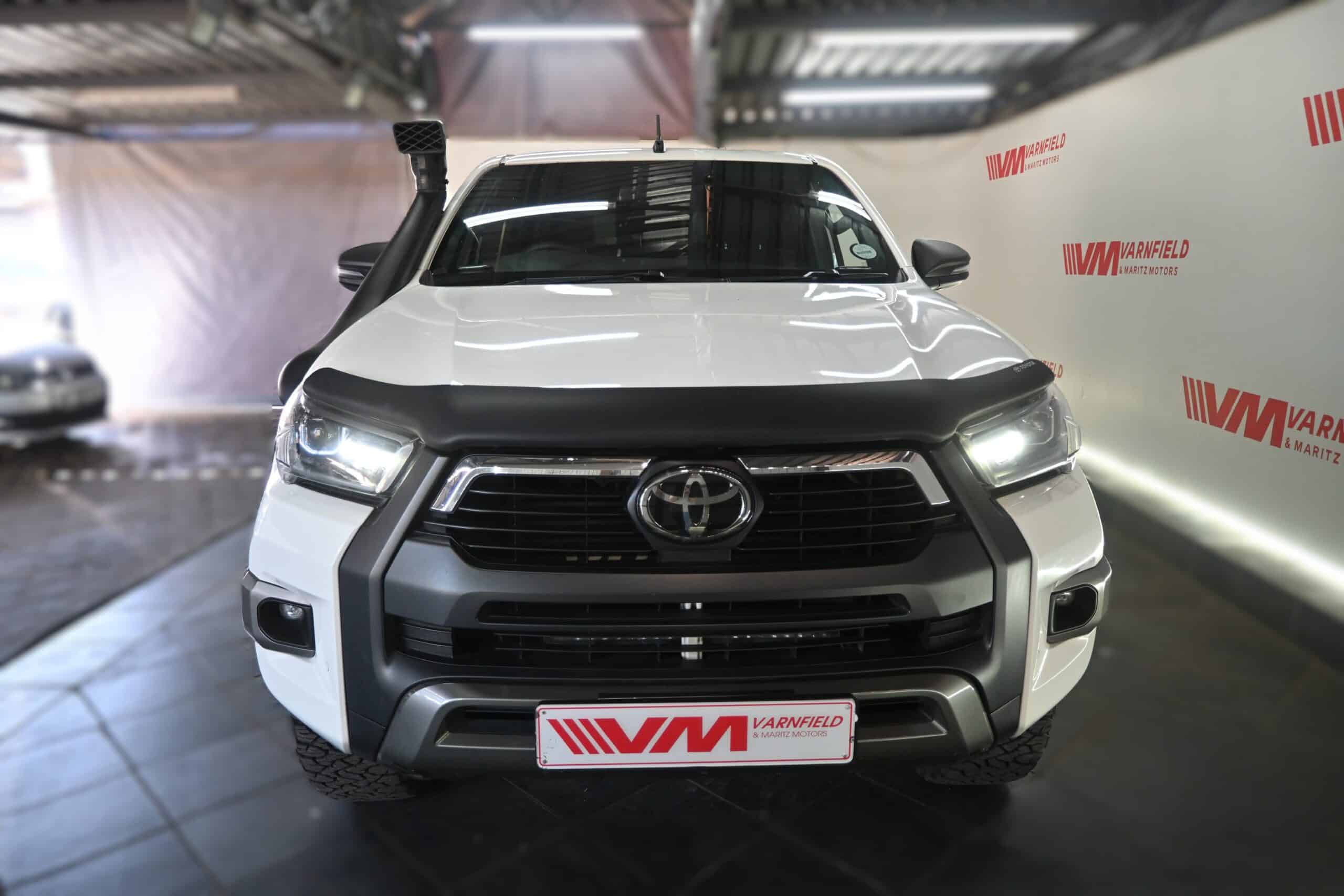 TOYOTA HILUX 2.8GD-6 LEGEND 4X4 A/T D/C
