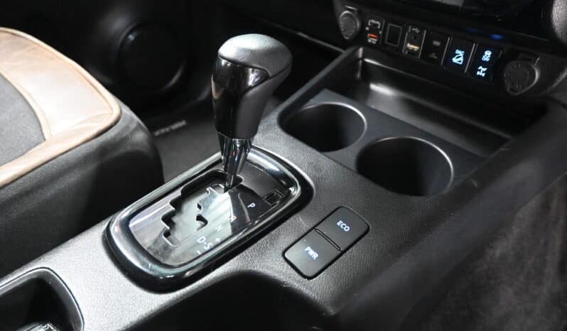 TOYOTA HILUX 2.8GD-6 LEGEND 4X4 A/T D/C full