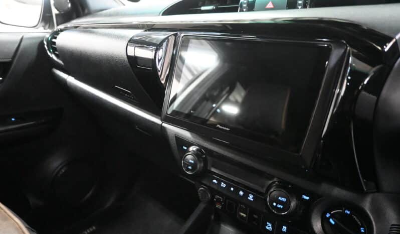 TOYOTA HILUX 2.8GD-6 LEGEND 4X4 A/T D/C full