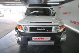 TOYOTA LAND CRUISER FJ 4.0 V6 A/T full