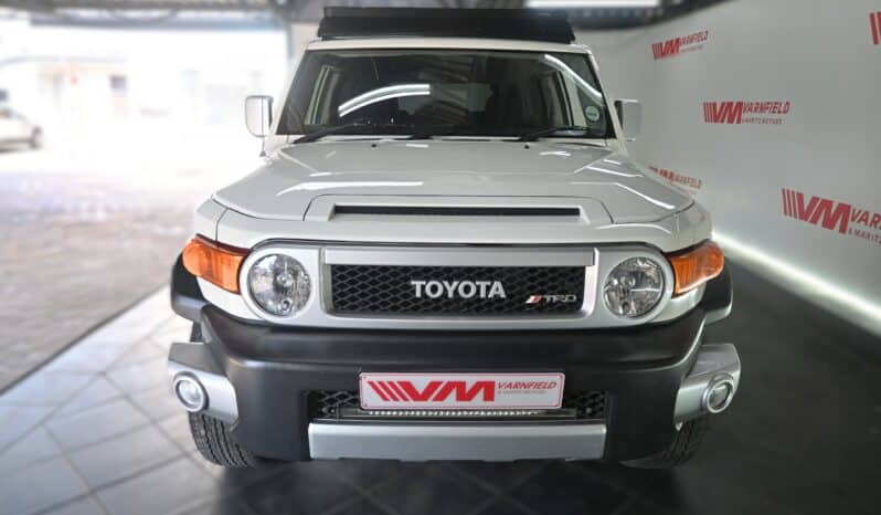 TOYOTA LAND CRUISER FJ 4.0 V6 A/T full