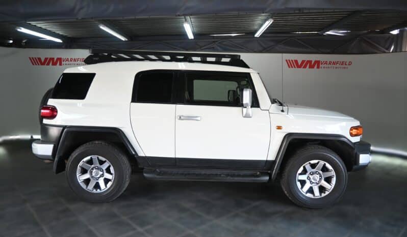TOYOTA LAND CRUISER FJ 4.0 V6 A/T full