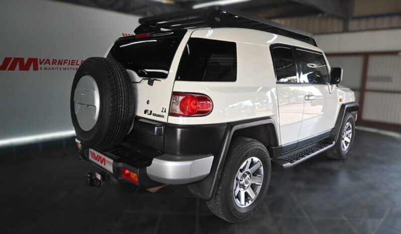 TOYOTA LAND CRUISER FJ 4.0 V6 A/T full