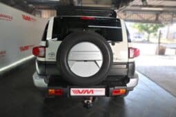 TOYOTA LAND CRUISER FJ 4.0 V6 A/T full