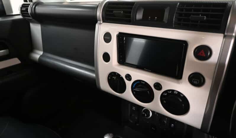TOYOTA LAND CRUISER FJ 4.0 V6 A/T full