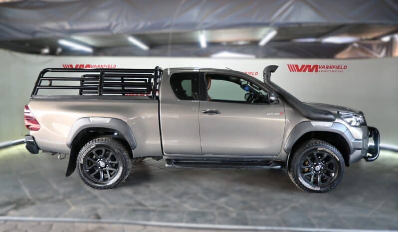 TOYOTA HILUX 2.8GD-6 LEGEND 4X4 A/T E/C full