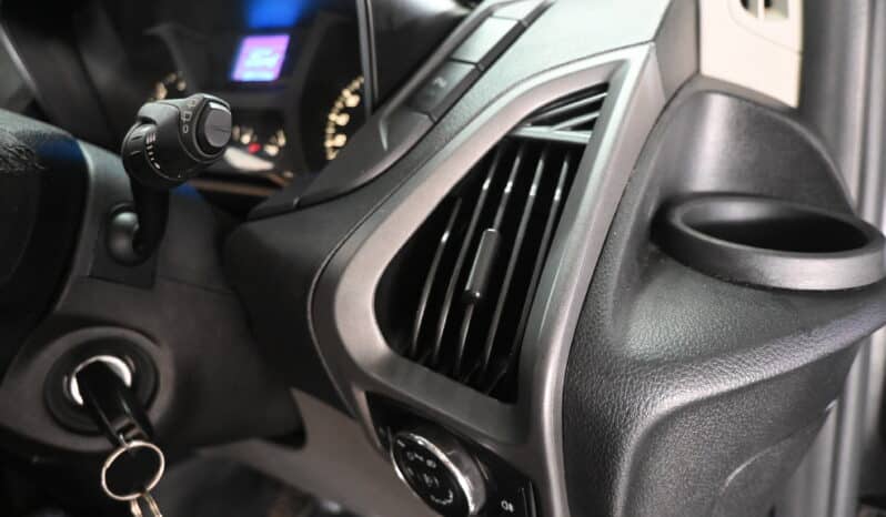 FORD TOURNEO CUSTOM 2.2TDCI LTD full