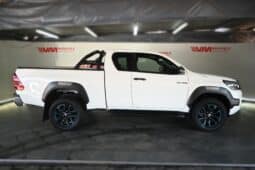TOYOTA HILUX 2.8GD-6 LEGEND A/T E/C full
