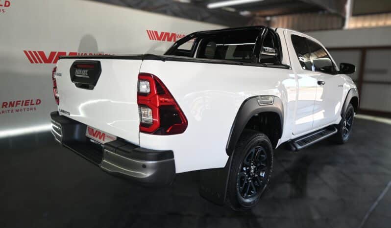 TOYOTA HILUX 2.8GD-6 LEGEND A/T E/C full