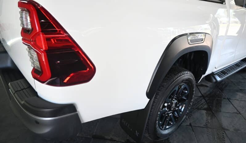 TOYOTA HILUX 2.8GD-6 LEGEND A/T E/C full