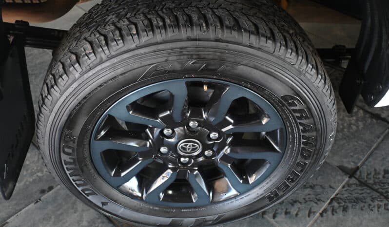 TOYOTA HILUX 2.8GD-6 LEGEND A/T E/C full