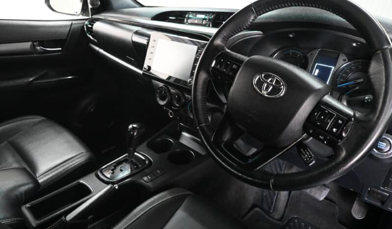 TOYOTA HILUX 2.8GD-6 LEGEND A/T E/C full