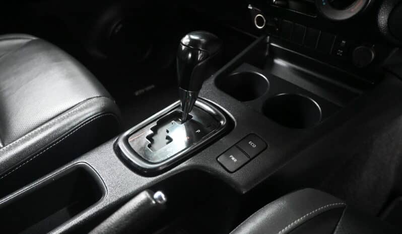 TOYOTA HILUX 2.8GD-6 LEGEND A/T E/C full