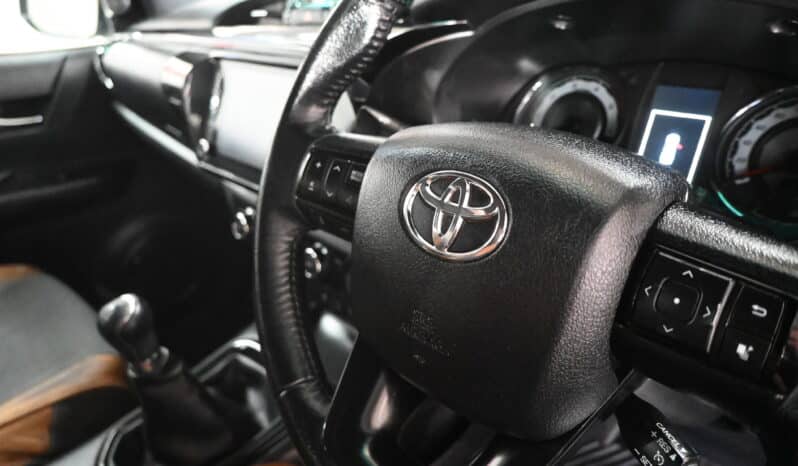 TOYOTA HILUX 2.8GD-6 RAIDER 4X4 D/C full