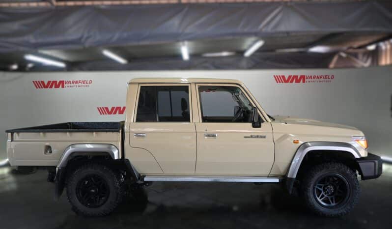 TOYOTA LAND CRUISER 79 4.2D P/U D/C full