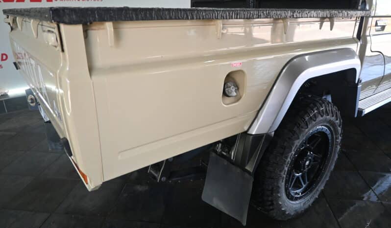 TOYOTA LAND CRUISER 79 4.2D P/U D/C full