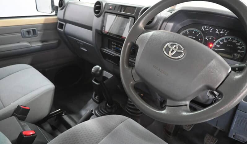 TOYOTA LAND CRUISER 79 4.2D P/U D/C full