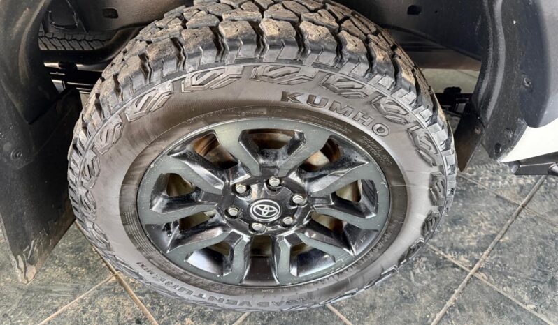 TOYOTA HILUX 2.8GD-6 RB LEGEND 4X4 E/C full